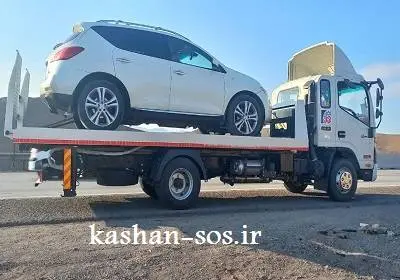 جابجایی اتومبیل در جاده نطنز
